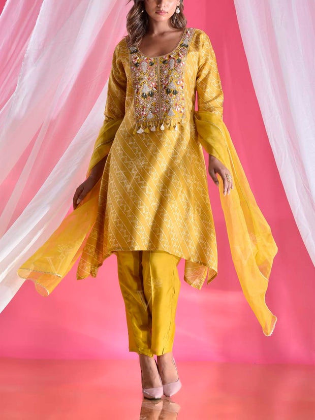 Pear Silk Embroidered Suit Set