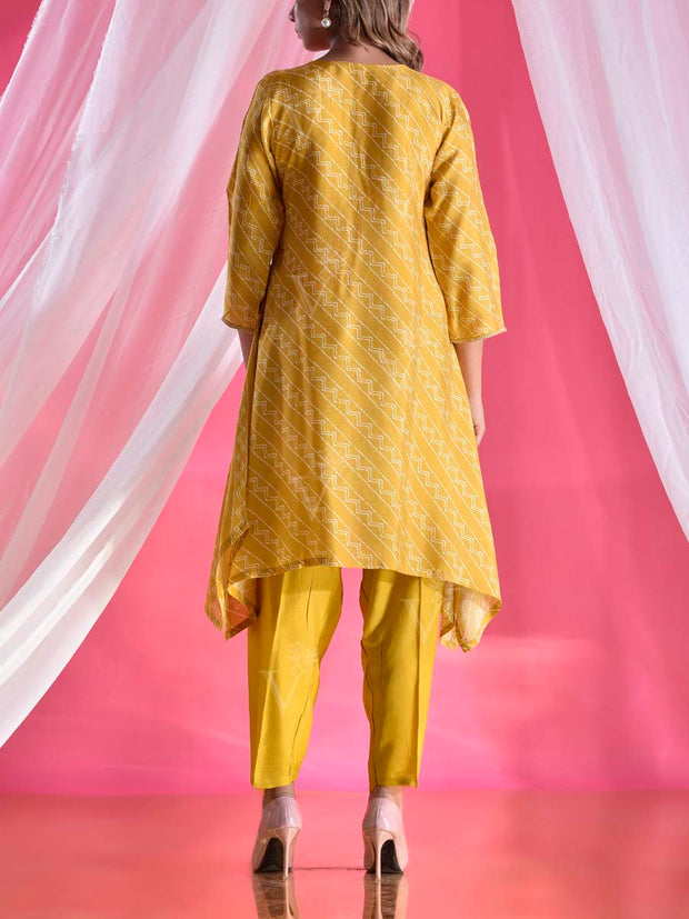 Pear Silk Embroidered Suit Set